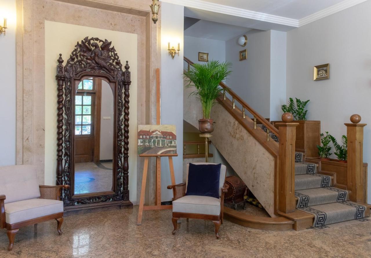 Dwor W Bychowie جنيفينو المظهر الخارجي الصورة